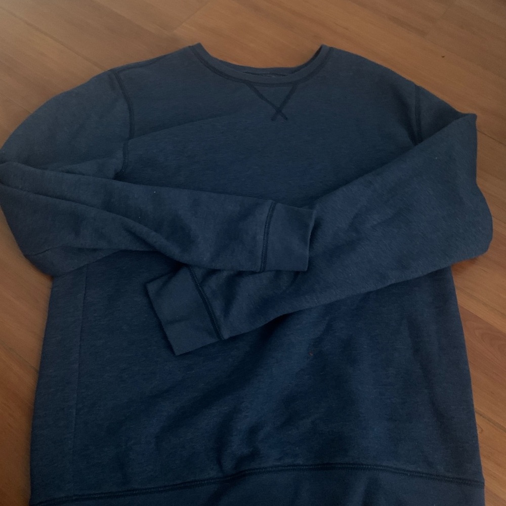 Old Navy; Navy blue; crewneck